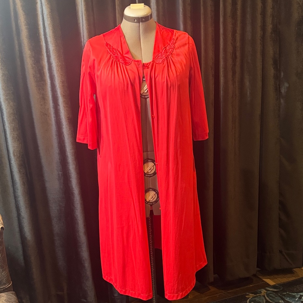 vassarette Red Vintage Robe & Nightgown Set